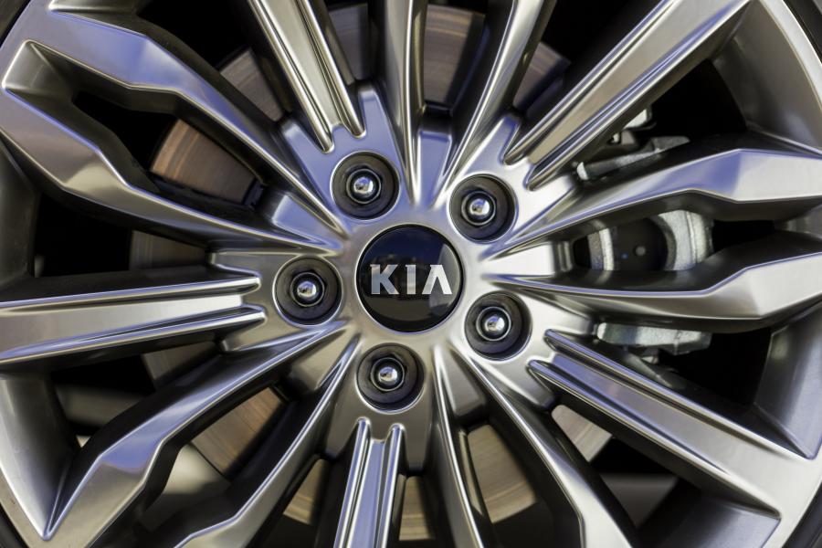 Колеса Kia Cadenza (YG) 2020 года  (NA) (фото 35 из 51)